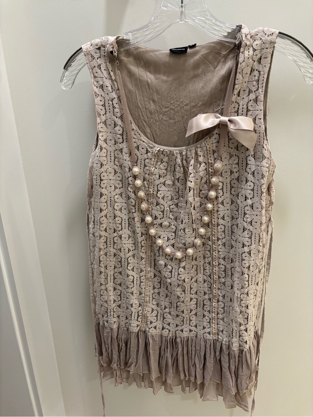 TRUWORTH Neutral Lace Camisole with Removable Pearl Strand and Bow - Roaring 20s